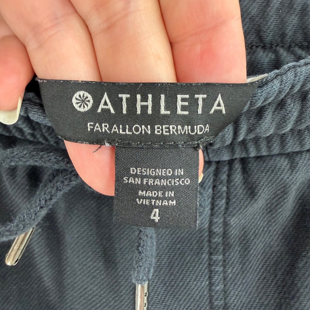 Athleta Farallon Bermuda Shorts Drawstring Pockets size 4 Black Utility Casual - Picture 3 of 8